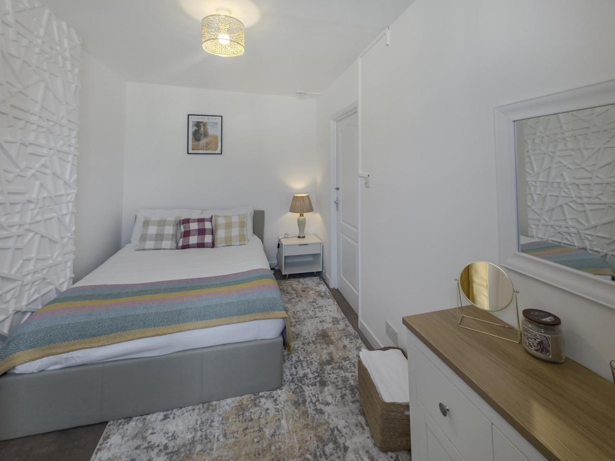 Stylish Hyde Park 3 Bedroom
