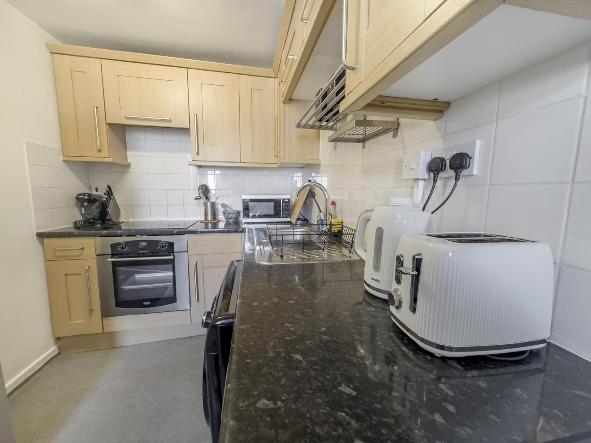 Stylish Hyde Park 3 Bedroom Apartment London